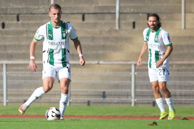 Mönchengladbach, Deutschland 09. August 2024: Regionalliga West - 2024 2025 - Bor. Mönchengladbach U23 vs. SC Paderborn U23 Im Bild: Kushtrim Asallari (Borussia Mönchengladbach U23) Grenzlandstadion Nordrhein Westfalen Copyright: xFotostandx xVanxderxVeldenx