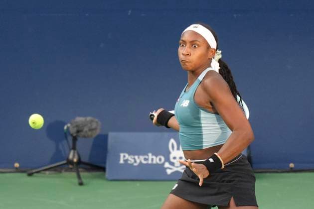 August 9, 2024, Toronto, On, CAN: Coco Gauff of the United States hits a return to Diana Shnaider of Russia at the National Bank Open in Toronto on Friday, August 9, 2024. Coco Gauff  - ZUMAc35_ 20240809_zaf_c35_202 Copyright: xChrisxYoungx
