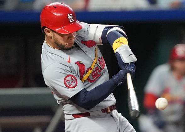 AUG 9, 2024: St. Louis Cardinals catcher Willson Contreras (40) drives a pitch at Kauffman Stadium Kansas City, Missouri. CSM. Kansas City United States - ZUMAc04_ 20240809_zma_c04_299 Copyright: xJonxRobichaudx