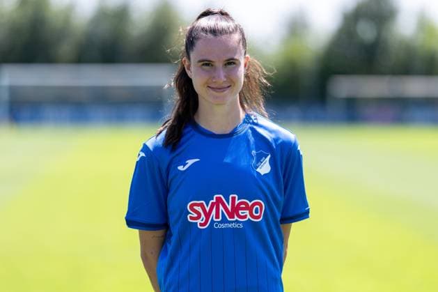 Chiara Hahn (TSG, 23), Einzelbild, Einzelfoto, Aktion, Action, Porträt, Portrait, 29.07.2024, St.Leon-Rot (Deutschland), Fussball, Frauen, TSG 1899 Hoffenheim Porträttermin 2024 25