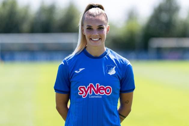 Selina Cerci (TSG, 29), Einzelbild, Einzelfoto, Aktion, Action, Porträt, Portrait, 29.07.2024, St.Leon-Rot (Deutschland), Fussball, Frauen, TSG 1899 Hoffenheim Porträttermin 2024 25