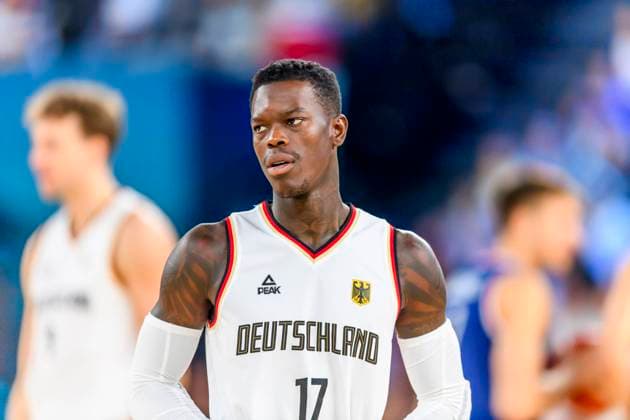 FRA, Olympische Sommerspiele Paris 2024, Basketball, Spiel um Platz 3 , Deutschland (GER) vs Serbien (SRB) 10.08.2024, Bercy Arena, Paris, FRA, Olympische Sommerspiele Paris 2024, Basketball, Spiel um Platz 3 , Deutschland (GER) vs Serbien (SRB) , im Bild SCHRODER Dennis (GER 17)