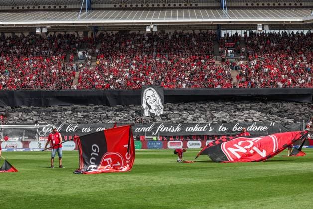 10.08.2024, Fussball, Saison 2024 2025, 2. Bundesliga, 2. Spieltag, 1. FC Nürnberg - FC Schalke 04, Choreografie für einen verstorbenen FCN Fan. Nürnberg Max-Morlock-Stadion Bayern Deutschland xRHR-FOTO TRx
