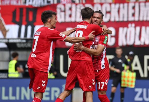 10.08.2024, Fussball, Herren, 2. Bundesliga, Saison 2024 2025, SV 07 Elversberg - 1. FC Köln, Torjubel des 1. FC Köln nach dem Tor zum 0:1 durch Denis Husein-Basic (1. FC Köln) Elversberg Ursapharm-Arena an der Kaiserlinde Saarland Deutschland (DE)