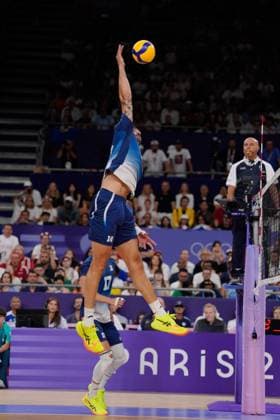 Paris 2024 - Volleyball Final - France vs Poland Nicolas Le Goff of France (14) at the men s volleyball gold medal match between France and Poland during the Paris 2024 Olympic Games, Olympische Spiele, Olympia, OS at the South Paris Arena 1 in Paris, France on August 10, 2024. Photo by Nicolas Gouhier ABACAPRESS.COM Paris France  Copyright: xNicolasxGouhier ABACAx