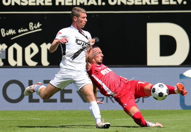 10.08.2024, xmohx, Fussball 2.Bundesliga, SV Elversberg - 1.FC Köln emspor, v.l. Florian Le Joncour (Elversberg), Leart Pacaqarada (Köln) (DFL DFB REGULATIONS PROHIBIT ANY USE OF PHOTOGRAPHS as IMAGE SEQUENCES and or QUASI-VIDEO) Elversberg