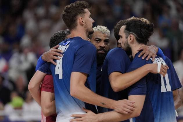 Paris 2024 - Volleyball Final - France vs Poland Earvin Ngapeth of France (9) at the men s volleyball gold medal match between France and Poland during the Paris 2024 Olympic Games, Olympische Spiele, Olympia, OS at the South Paris Arena 1 in Paris, France on August 10, 2024. Photo by Nicolas Gouhier ABACAPRESS.COM Paris France  Copyright: xNicolasxGouhier ABACAx