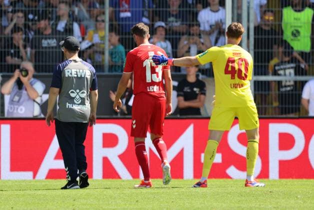 10.08.2024, Fussball, Herren, 2. Bundesliga, Saison 2024 2025, SV 07 Elversberg - 1. FC Köln, Mark Uth (1. FC Koeln) verletzt Elversberg Ursapharm-Arena an der Kaiserlinde Saarland Deutschland (DE)