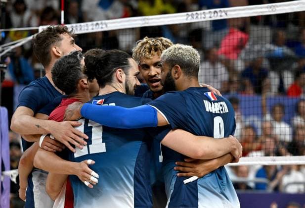 JEUX OLYMPIQUES PARIS 2024 PHOTOPQR OUEST FRANCE Stéphane Geufroi ; Paris ; 10 08 2024 ; JEUX OLYMPIQUES - PARIS 2024 VOLLEY BALL - FINALE France - Pologne - The Paris 2024 Summer Olympic Games, Olympische Spiele, Olympia, OS (Jul 26-Aug 11, 2024).