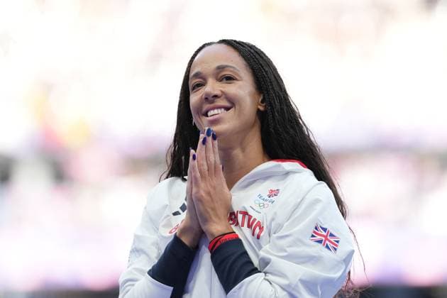 Katarina Johnson-Thompson of Great Britain (Women s Heptathlon) steps up to receive her silver medal Paris 2024 Olympic Games, Olympische Spiele, Olympia, OS Day Fifteen, Paris, France - 10 Aug 2024  Copyright: xDavexWinter Shutterstockx 14623000ck