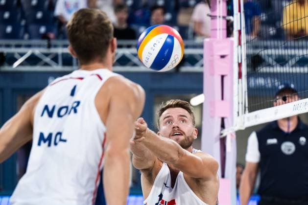 240810 Christian Sorum of Norway in the men s bronze medal Beach volleyball, Beachvolleyball match between Qatar and Norway during day 15 of the Paris 2024 Olympic Games, Olympische Spiele, Olympia, OS on August 10, 2024 in Paris. Photo: Ludvig Thunman BILDBYRAN kod LT LT0670 beachvolleyboll beach volleyball sandvolleyball olympic games olympics os ol olympiska spel olympiske leker paris 2024 paris-os paris-ol 15 bbeng norge qatar norway bronsmatch bronze medal game Copyright: LUDVIGxTHUNMAN BB240810LT131