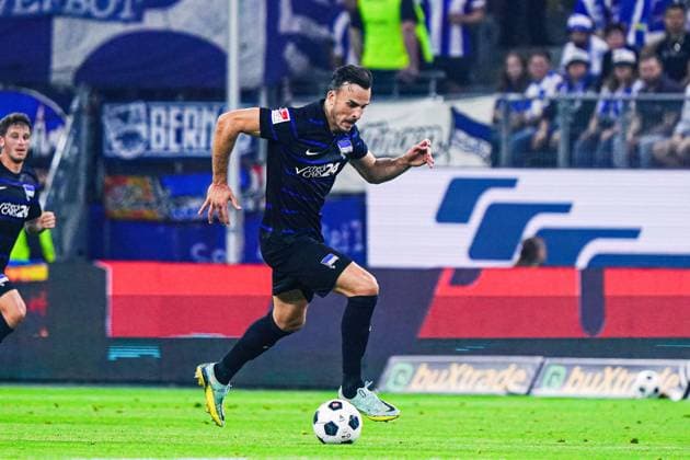 Haris Tabakovic (Hertha BSC, 25) GER, Hamburger SV vs. Hertha BSC, Fussball, 2. Bundesliga, Spieltag 2, Saison 2024 2025, 10.08.2024 DFL REGULATIONS PROHIBIT ANY USE OF PHOTOGRAPHS AS IMAGE SEQUENCES AND OR QUASI-VIDEO GER, Hamburger SV vs. Hertha BSC, Fussball, 2. Bundesliga, Spieltag 2, Saison 2024 2025, 10.08.2024 Hamburg