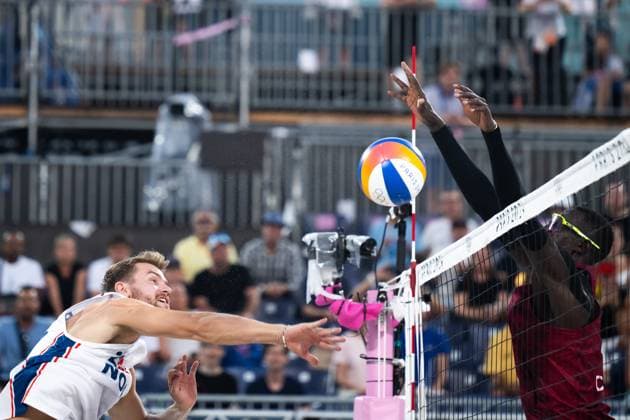 240810 Christian Sorum of Norway in the men s bronze medal Beach volleyball, Beachvolleyball match between Qatar and Norway during day 15 of the Paris 2024 Olympic Games, Olympische Spiele, Olympia, OS on August 10, 2024 in Paris. Photo: Ludvig Thunman BILDBYRAN kod LT LT0670 beachvolleyboll beach volleyball sandvolleyball olympic games olympics os ol olympiska spel olympiske leker paris 2024 paris-os paris-ol 15 bbeng norge qatar norway bronsmatch bronze medal game Copyright: LUDVIGxTHUNMAN BB240810LT133