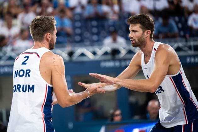 240810 Christian Sorum and Anders Mol of Norway celebrate in the men s bronze medal Beach volleyball, Beachvolleyball match between Qatar and Norway during day 15 of the Paris 2024 Olympic Games, Olympische Spiele, Olympia, OS on August 10, 2024 in Paris. Photo: Ludvig Thunman BILDBYRAN kod LT LT0670 beachvolleyboll beach volleyball sandvolleyball olympic games olympics os ol olympiska spel olympiske leker paris 2024 paris-os paris-ol 15 bbeng norge qatar norway bronsmatch bronze medal game jubel Copyright: LUDVIGxTHUNMAN BB240810LT135