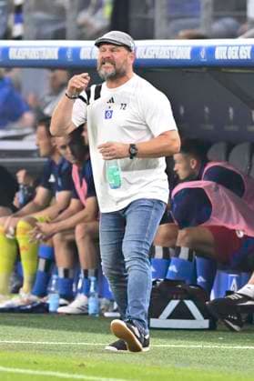 GER; 2. FBL,, Hamburger SV vs Hertha BSC 10.08.2024, Volksparkstadion, Hamburg, GER; 2. FBL, Hamburger SV vs Hertha BSC im Bild Trainer Steffen Baumgart (Hamburg)