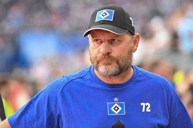 GER; 2. FBL,, Hamburger SV vs Hertha BSC 10.08.2024, Volksparkstadion, Hamburg, GER; 2. FBL, Hamburger SV vs Hertha BSC im Bild Trainer Steffen Baumgart (Hamburg)