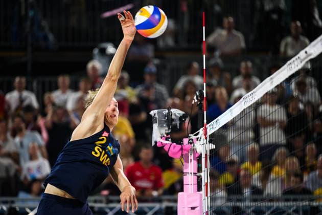 240810 Jonatan Hellvig of Sweden ahead of men s Beach volleyball, Beachvolleyball final between Sweden and Germany during day 15 of the Paris 2024 Olympic Games, Olympische Spiele, Olympia, OS on August 10, 2024 in Paris. Photo: Ludvig Thunman BILDBYRAN kod LT LT0671 beachvolleyboll beach volleyball sandvolleyball olympic games olympics os ol olympiska spel olympiske leker paris 2024 paris-os paris-ol 15 bbeng final os-final olympic final Copyright: LUDVIGxTHUNMAN BB240810LT153