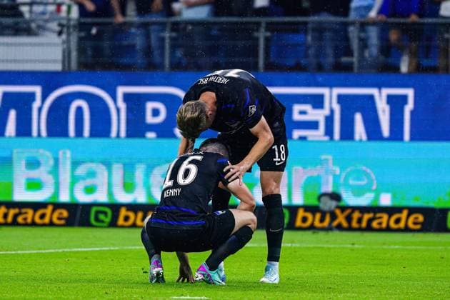 Hertha BSC enttaeuscht enttaeuschung nach Unentschieden GER, Hamburger SV vs. Hertha BSC, Fussball, 2. Bundesliga, Spieltag 2, Saison 2024 2025, 10.08.2024 DFL REGULATIONS PROHIBIT ANY USE OF PHOTOGRAPHS AS IMAGE SEQUENCES AND OR QUASI-VIDEO GER, Hamburger SV vs. Hertha BSC, Fussball, 2. Bundesliga, Spieltag 2, Saison 2024 2025, 10.08.2024 Hamburg