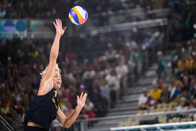 240810 David Ahman of Sweden in men s Beach volleyball, Beachvolleyball final between Sweden and Germany during day 15 of the Paris 2024 Olympic Games, Olympische Spiele, Olympia, OS on August 10, 2024 in Paris. Photo: Ludvig Thunman BILDBYRAN kod LT LT0671 beachvolleyboll beach volleyball sandvolleyball olympic games olympics os ol olympiska spel olympiske leker paris 2024 paris-os paris-ol 15 bbeng final os-final olympic final Copyright: LUDVIGxTHUNMAN BB240810LT164