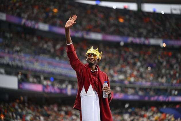 Bilder des Jahres 2024, Sport 08 August Sport Themen der Woche KW32 Paris 2024 Olympic Games, Olympische Spiele, Olympia, OS - 10 08 2024 PARIS, FRANCE - AUGUST 10 : Barshim Mutaz Essa (QAT) celebrates winning the bronze medal in the during the Men s High Jump Final on day 14 of the XXXIII Paris 2024 Summer Olympic Games on August 10, 2024 in Paris, France, 10 08 2024 Paris France  Copyright: xVincentxKalutx