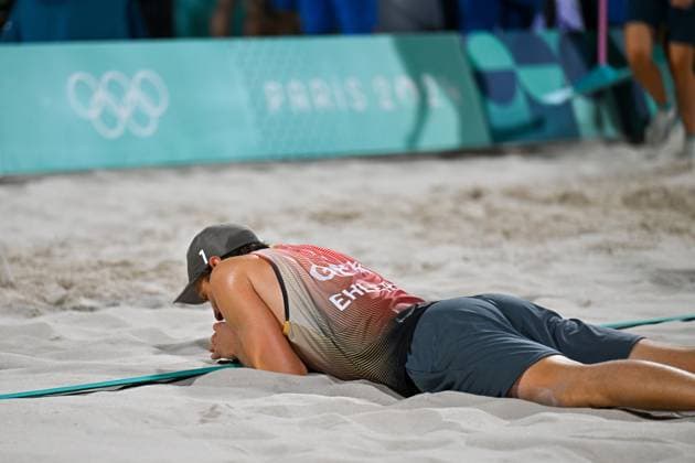 Olympische Spiele Beach volleyball, Beachvolleyball ; Paris 10.08.2024 Finale, Herren, GER_SWE, Nils Ehlers (1, GER), Copyright: xBEAUTIFULxSPORTS TomxBlochx