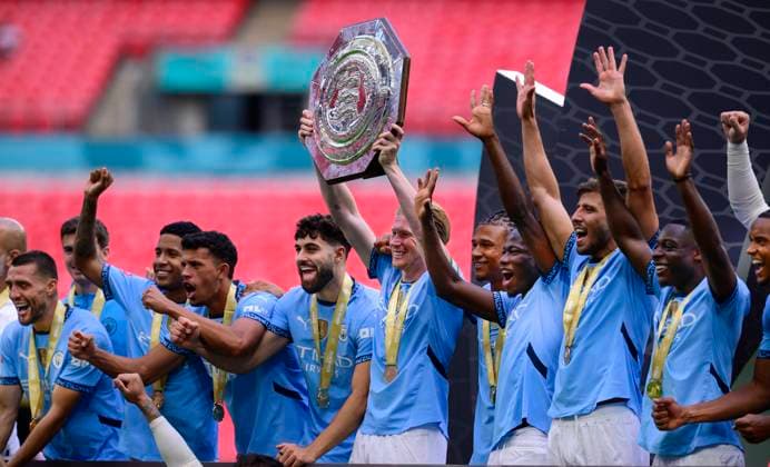 Manchester City v Manchester United, ManU London, UK - 10 Aug 2024 Kevin De Bruyne of Manchester City lifts the FA Community Shield Trophy during the Community Shield between Manchester City and Manchester United at Wembley Stadium, London on 10th August 2024 - London Wembley Stadium England Copyright: xPhilxMingo PPAUKx PPA-127771