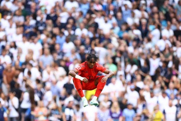 Tottenham Hotspur v Bayern Munich 10 August 2024, London - Pre-season friendly - Tottenham Hotspur v Bayern Munich - Mathys Tel of Bayern Munich jumps in the air prior to kick off - Photo: Jacques Feeney Offside. London UK Copyright: xJacquesxFeeneyx xOffsidexOffside