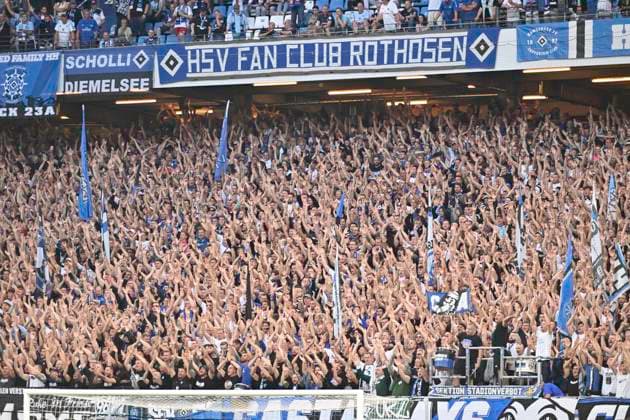 GER; 2. FBL,, Hamburger SV vs Hertha BSC 10.08.2024, Volksparkstadion, Hamburg, GER; 2. FBL, Hamburger SV vs Hertha BSC im Bild Feature Fankurve des HSV
