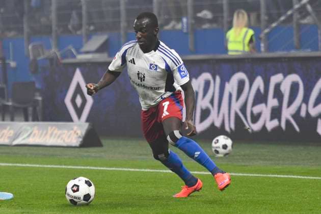 GER; 2. FBL,, Hamburger SV vs Hertha BSC 10.08.2024, Volksparkstadion, Hamburg, GER; 2. FBL, Hamburger SV vs Hertha BSC im Bild Einzelaktion Querformat Jean-Luc Dompe (Hamburg 07)