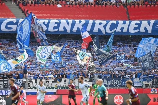 Fanblock Schalke,Fans,Fussballfans. Fussball 2.Bundesliga 1.FC Nuernberg - FC Schalke 04 3-1 2.Spieltag am 10.08.2023 Max Morlock Stadion Nuernberg, Saison 2024 25.