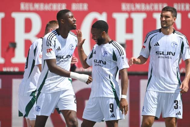 Torjubel um Ibrahima CISSE (2.v.li:FC Schalke 04) nach Tor zum 1-0 mit Moussa SYLLA (FC Schalke 04). re:Marcin KAMINSKI (FC Schalke 04). Jubel,Freude,Begeisterung,Aktion. Fussball 2.Bundesliga 1.FC Nuernberg - FC Schalke 04 3-1 2.Spieltag am 10.08.2024 Max Morlock Stadion Nuernberg, Saison 2024 25.