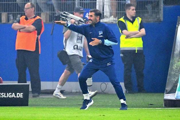 Fussball I Herren I 2. Bundesliga l Hamburger SV - Hertha BSC I 02. Spieltag I Saison 2024-2025 I HSV I 10.08.2024 I Fiel Cristian Trainer (Hertha BSC) , Sportplatz : Volksparkstadion, Stellingen Hamburg Deutschland