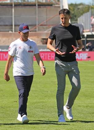 10.08.2024, xmohx, Fussball 2.Bundesliga, SV Elversberg - 1.FC Köln emspor, v.l. Trainer Gerhard Struber (mitte) und Sportdirektor Christian Keller (rechts, Köln) nach dem Spielabpfiff in einer Diskussion (DFL DFB REGULATIONS PROHIBIT ANY USE OF PHOTOGRAPHS as IMAGE SEQUENCES and or QUASI-VIDEO) Elversberg *** 10 08 2024, xmohx, Soccer 2 Bundesliga, SV Elversberg 1 FC Köln emspor, f l Coach Gerhard Struber center and Sports Director Christian Keller right, Cologne after the final whistle in a discussion DFL DFB REGULATIONS PROHIBIT ANY USE OF PHOTOGRAPHS as IMAGE SEQUENCES and or QUASI VIDEO Elversberg