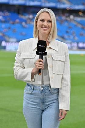 GER; 2. FBL,, Hamburger SV vs Hertha BSC 10.08.2024, Volksparkstadion, Hamburg, GER; 2. FBL, Hamburger SV vs Hertha BSC im Bild 1 Moderation