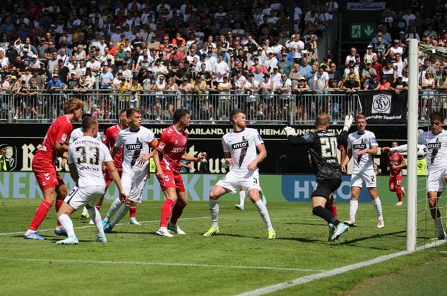 10.08.2024, xmohx, Fussball 2.Bundesliga, SV Elversberg - 1.FC Köln emspor, v.l. Großchance Köln durch Damian Downs (DFL DFB REGULATIONS PROHIBIT ANY USE OF PHOTOGRAPHS as IMAGE SEQUENCES and or QUASI-VIDEO) Elversberg