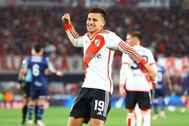 River Plate s midfielder Claudio Echeverri celebrates after scoring a goal against Huracan during the Argentine Professional Football League Tournament 2024 Cesar Luis Menotti match at El Monumental stadium in Buenos Aires, on August 10, 2024. BUENOS AIRES ARGENTINA Copyright: xALEJANDROxPAGNIx