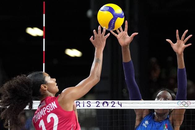 USA s Jordan Mackenzie Thompson and Italy s Paola Ogechi Egonu during Women s Volleyball Final match between Italy and United States at the 2024 Summer Olympics, Sunday, August 11, 2024 in Paris, France.  Copyright: xSpada LaPressex