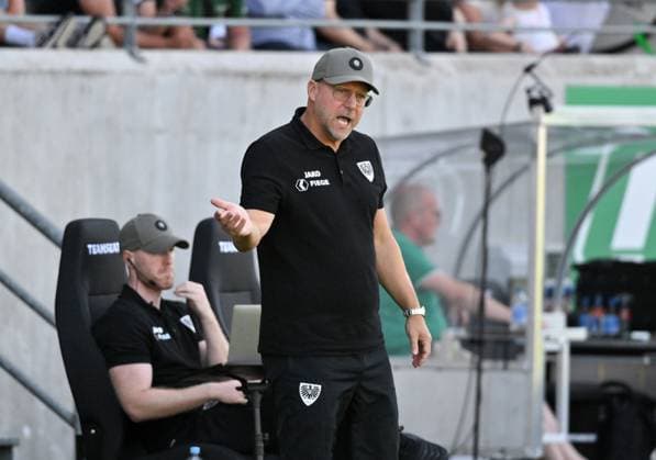 Trainer Sascha Hildmann (Preußen Münster) 11.08.2024, Fussball 2. Bundesliga, 2. Spieltag, Saison 2024 2025 Preußen Münster - Hannover 96 Muenster Preussenstadion Nordrhein Westfalen Deutschland