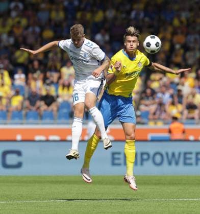 m16 , Levente Szabo (Eintracht Braunschweig) Fussball, Herren, Saison 2024 2025 2.BL, Eintracht Stadion, Eintracht Braunschweig gegen 1.FC Magdeburg DFL REGULATIONS PROHIBIT ANY USE OF PHOTOGRAPHS AS IMAGE SEQUENCES AND OR QUASI-VIDEO.