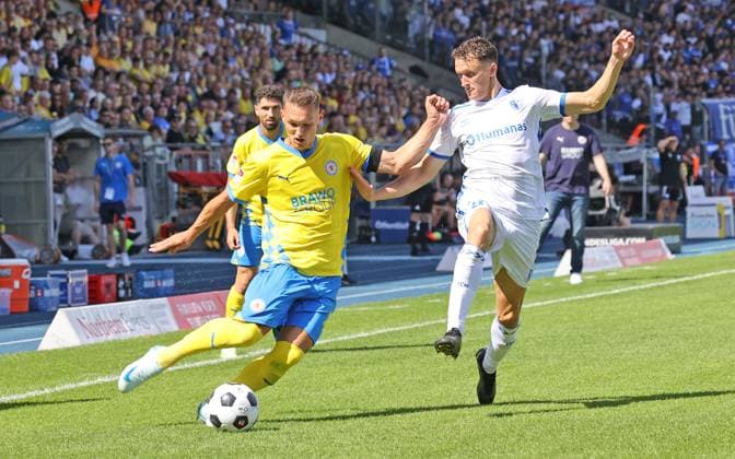 Eintracht BS vs 1. FC Magdeburg Braunschweig, 11.08.2024, Fußball, Saison 23 24, 2. Bundesliga, 2. Spieltag, Eintracht Braunschweig vs 1. FC Magdeburg, Bild zeigt: Sven Köhler (BTSV, 27) Braunschweig