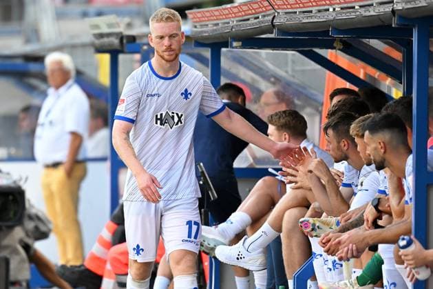Paderborn, Home Deluxe Arena, 11.08.24, GER, Herren, 2.Bundesliga, Saison 2024-2025, SC Paderborn 07 - SV Darmstadt 98 Bild: Kai KLEFISCH (Darmstadt) Only for editorial use! DFL regulations prohibit any use of photographs as image sequences and or quasi-video. NRW Deutschland
