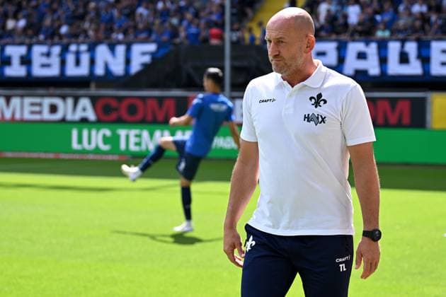 Paderborn, Home Deluxe Arena, 11.08.24, GER, Herren, 2.Bundesliga, Saison 2024-2025, SC Paderborn 07 - SV Darmstadt 98 Bild: Trainer Torsten LIEBERKNECHT (Darmstadt) Only for editorial use! DFL regulations prohibit any use of photographs as image sequences and or quasi-video. NRW Deutschland