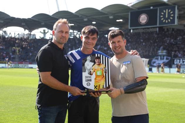SOCCER - BL, Sturm vs Hartberg GRAZ,AUSTRIA,11.AUG.24 - SOCCER - ADMIRAL Bundesliga, SK Sturm Graz vs TSV Hartberg. Image shows business director Thomas Tebbich (Sturm), Luka Maric (Hartberg) and sporting director Andreas Schicker (Sturm).  GEPAxpictures xChrisxBauer