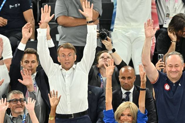 Sport Themen der Woche KW32 Sport Bilder des Tages Paris 2024, Emmanuel Macron besucht die Olympischen Spiele Paris 2024 Basket Ball LZ Basketball - Olympic summer games, Paris 2024, Paris, France on July 2024. Photo by Laurent Zabulon ABACAPRESS.COM Paris France  Copyright: xZabulonxLaurent ABACAx