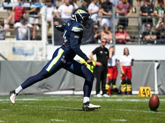 Lenny Krieg (Stuttgart Surge 34, Stuttgart Surge vs. Raiders Tirol, American Football, European League of Football, Spieltag 12, Saison 2024, 11.08.2024, Stuttgart Surge vs. Raiders Tirol, American Football, European League of Football, Spieltag 12, Saison 2024, 11.08.2024 Stuttgart Copyright: xEibner-Pressefoto FlorianxSchustx EP_FSU