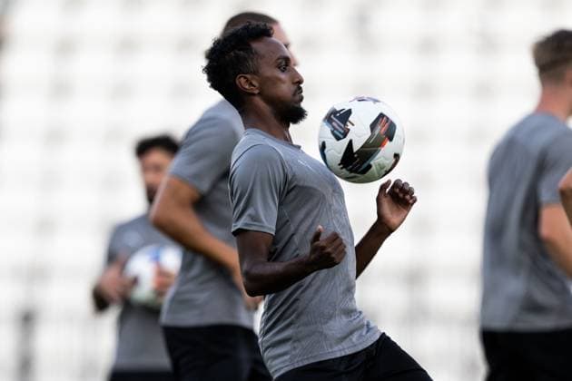 240812 Taha Ali during a training session with Malmö FF on August 12, 2024 in Thessaloniki. Photo: Mathilda Ahlberg BILDBYRAN kod MA MA0702 fotboll football soccer fotball champions league malmö ff bbeng Copyright: MATHILDAxAHLBERG BB240812MA058