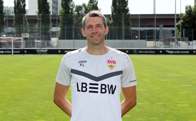 12.08.24 U19 VfB Stuttgart Fototermin Saison 2024 2025 Deutschland, Stuttgart, 12.08.2024, Fussball, U19-DFB-Nachwuchsliga, U19 VfB Stuttgart Fototermin Saison 2024 2025: Philipp Lang (Athletik-Trainer).