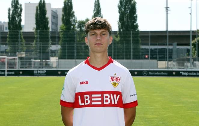 12.08.24 U19 VfB Stuttgart Fototermin Saison 2024 2025 Deutschland, Stuttgart, 12.08.2024, Fussball, U19-DFB-Nachwuchsliga, U19 VfB Stuttgart Fototermin Saison 2024 2025: Karl Kempf.
