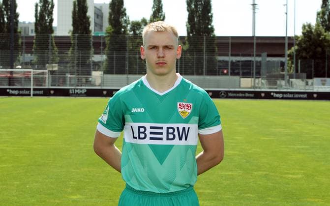 12.08.24 U19 VfB Stuttgart Fototermin Saison 2024 2025 Deutschland, Stuttgart, 12.08.2024, Fussball, U19-DFB-Nachwuchsliga, U19 VfB Stuttgart Fototermin Saison 2024 2025: Nils Richter.