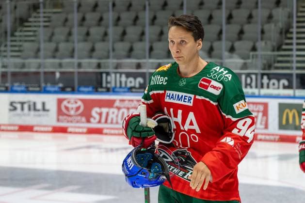 Anrei Hakulinen 94 (Augsburger Panther), Mannschafts und Portraitbilder, Augsburger Panther, Saison 2024 2025, Eishockey, Penny-DEL, 12.08.2024 Augsburg Bayern Deutschland